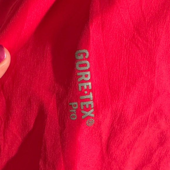 Arc’teryx Women’s Beta LT Jacket – GORE-TEX Pro - Picture 7 of 16